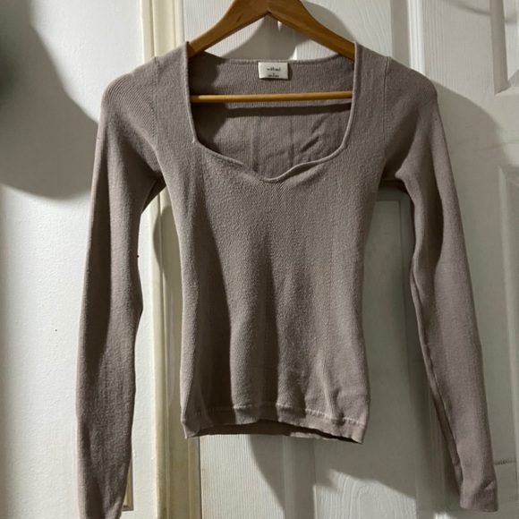 Aritzia ‘Tuscany’ Sweater - Picture 2 of 2